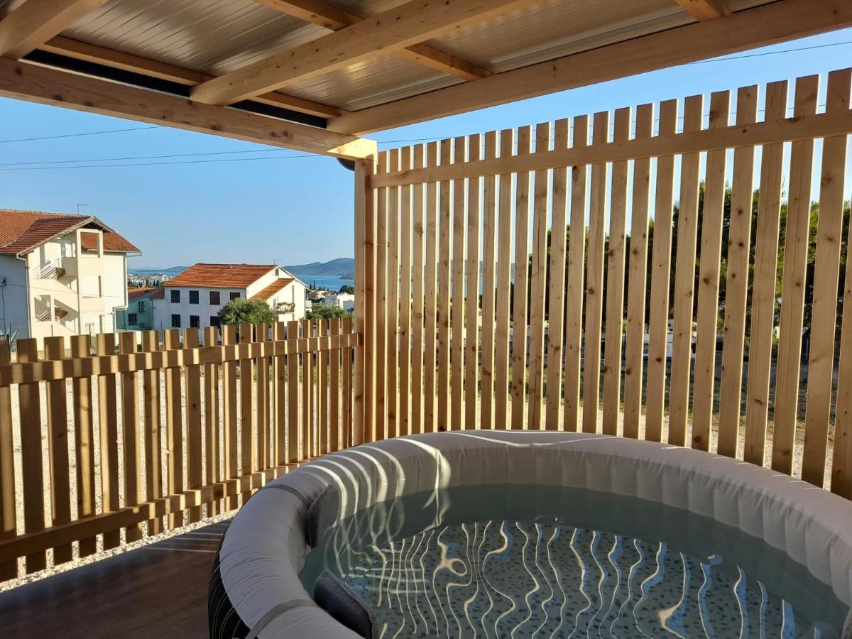 Tiny House Lily With Jacuzzi Apartment Sveti Filip i Jakov Bagian luar foto