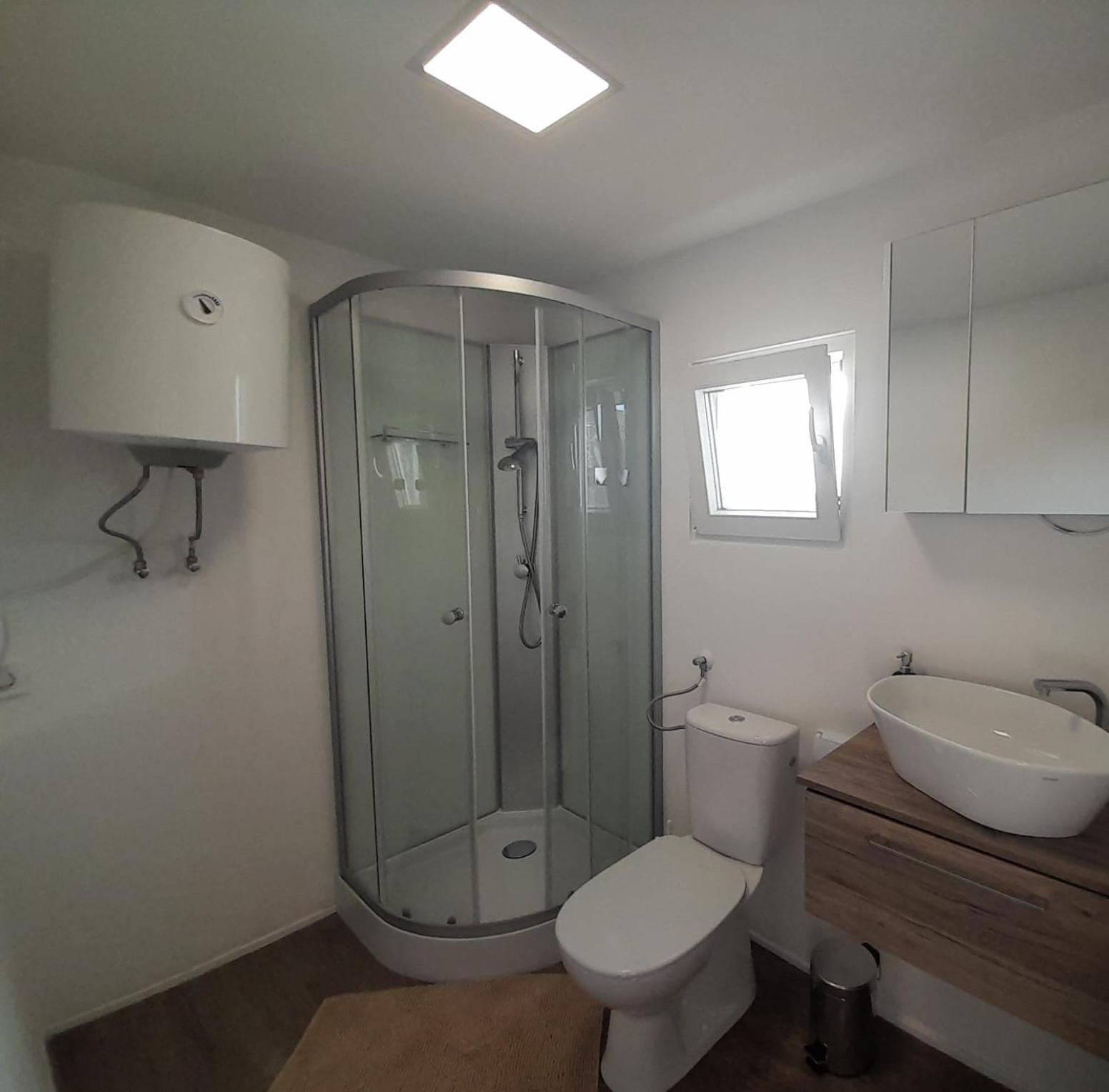 Tiny House Lily With Jacuzzi Apartment Sveti Filip i Jakov Bagian luar foto