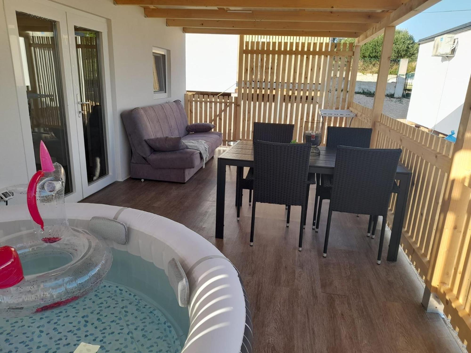 Tiny House Lily With Jacuzzi Apartment Sveti Filip i Jakov Bagian luar foto