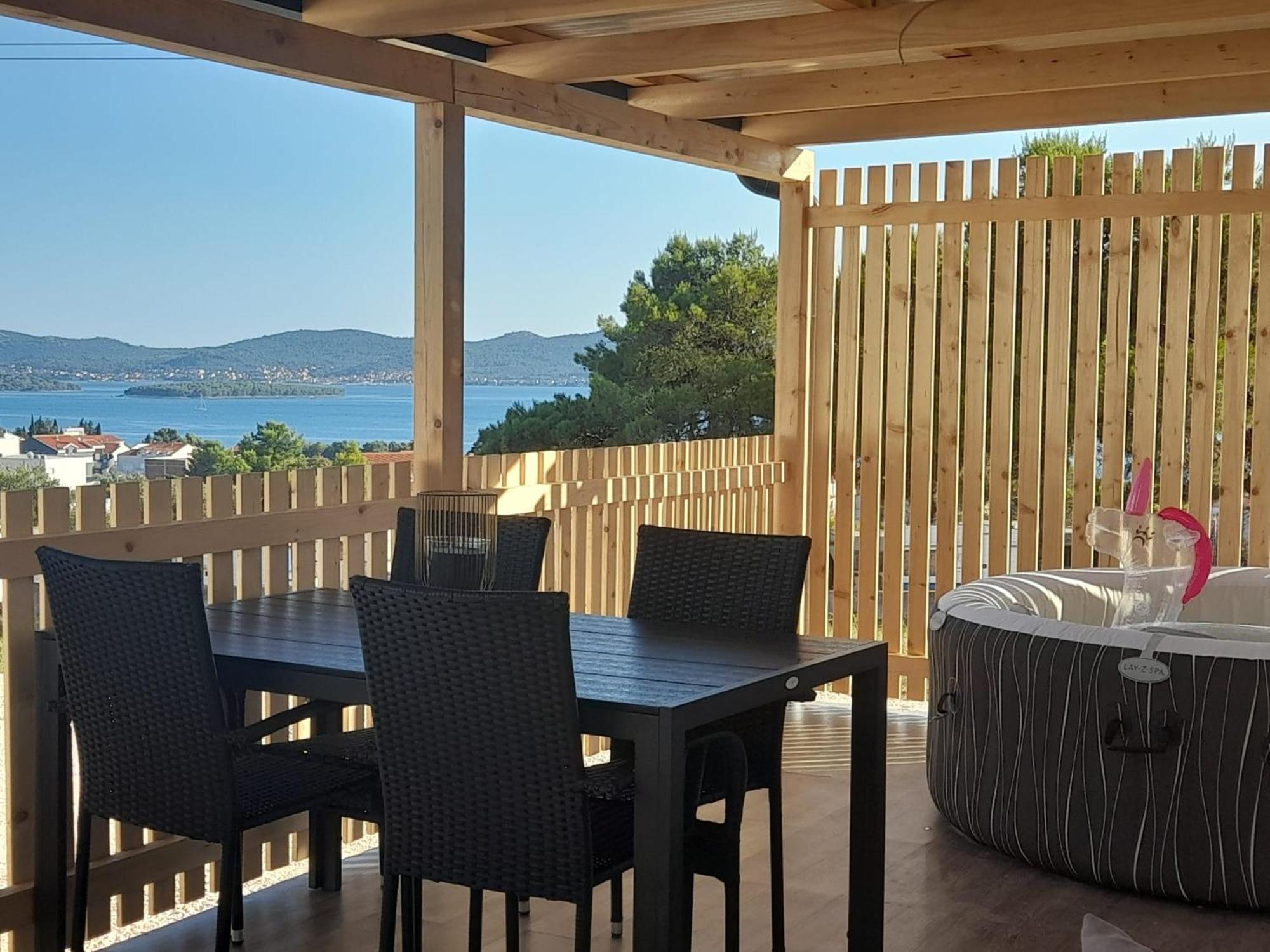 Tiny House Lily With Jacuzzi Apartment Sveti Filip i Jakov Bagian luar foto